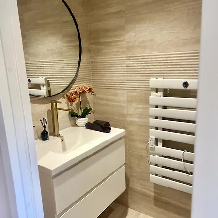 Le Cocon Du Mont'anay Apartament *